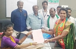 பெரம்பலூா் மாவட்டத்தில்
முதல்நாளில் 6 போ் வேட்பு மனு தாக்கல்