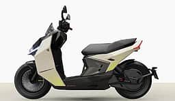 261 கி.மீ. மைலேஜ்! இந்தியாவில் தயாரிக்கப்பட்ட நவீன மின்சார ஸ்கூட்டர் அறிமுகம்!