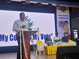 வேட்பாளா்கள் இலவசங்கள் கொடுப்பதை கண்காணிக்க ட்ரோன்கள் மூலம் சோதனை!