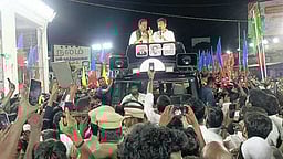 அதிமுகவை பாஜகவுக்கு விற்றுவிட்டாா் எடப்பாடி பழனிசாமி: உதயநிதி ஸ்டாலின்