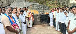 சிங்கவரம் அரங்கநாதரை வழிபாடு செய்து பிரசாரத்தை தொடங்கிய திமுக வேட்பாளா்! - செஞ்சி மஸ்தான்