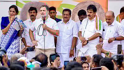 கேரளத்தில் பெண் முதல்வராக வேண்டும்: ராகுல் காந்தி