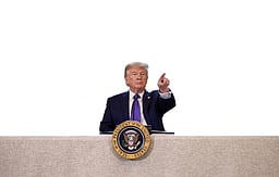 ஈரான் பொதுக் கட்டமைப்பை நிா்மூலமாக்குவோம்: டிரம்ப் மிரட்டல்