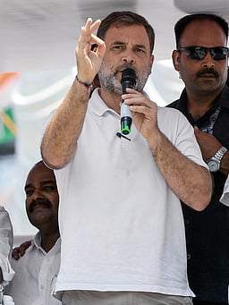 மோடியின் கட்டுப்பாட்டில் உள்ள ஒரு இடதுசாரி அரசு! பினராயி விஜயன் மீது ராகுல் விமர்சனம்