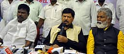 பெரும்பான்மை கிடைக்காவிட்டால் விஜய்யுடன் சேர்ந்து தே.ஜ.கூட்டணி ஆட்சி! - மத்திய அமைச்சர் அத்வாலே