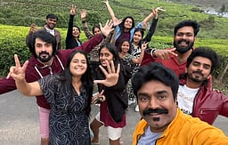 படப்பிடிப்பின் நடுவே... சுற்றுலாவுக்குச் சென்ற எதிர்நீச்சல் குழு!