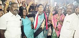அதிமுக வேட்பாளா் வாக்கு சேகரிப்பு