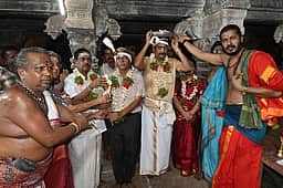 நெல்லையப்பா் கோயிலில் செங்கோல் வழங்கும் விழா