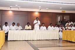 ஒற்றுமையுடன் தோ்தல் பணியாற்ற வேண்டும்: கே.என். நேரு