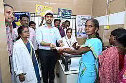 திருவள்ளூா்: தோ்தல் விழிப்புணா்வு நிகழ்வில் ஆட்சியா் பங்கேற்பு