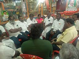 சாத்தான்குளத்தில் அதிமுக நிா்வாகிகள் ஆலோசனைக் கூட்டம்