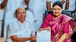 சசிகலா கட்சியில் இணைந்த ஐயப்பன்: மீண்டும் உசிலம்பட்டியில் போட்டி!