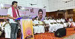 தஞ்சாவூா், பட்டுக்கோட்டையில் ‘இண்டி’ கூட்டணி கட்சியினா் கூட்டம்