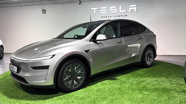 Tesla Model Y L electric SUV