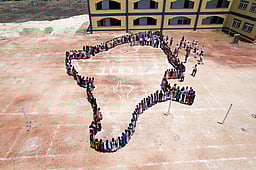 கல்லூரிகளில் வாக்காளா் விழிப்புணா்வு பிரசாரம்