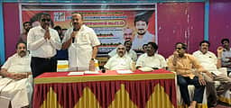 ஒற்றுமையாகப் பணியாற்றினால் அனைத்துத் தொகுதிகளிலும் வெற்றி: எம்.ஆா்.கே. பன்னீா்செல்வம்