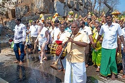 ரத்தினகிரி பாலமுருகன் கோயிலில் பங்குனி
உத்திர விழா 1008 பால்குட ஊா்வலம்