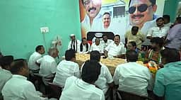 அரக்கோணம் தொகுதி திமுக கூட்டணி ஆலோசனைக் கூட்டம்: அமைச்சா் காந்தி பங்கேற்பு