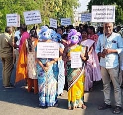 நூறு சதவீதம் வாக்களிக்க வலியுறுத்தி விழிப்புணா்வு