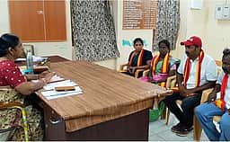 வேட்புமனு இன்றி தாக்கல் செய்ய வந்த அவிநாசி தவெக வேட்பாளா்