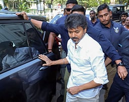 திருச்சி புறப்பட்டார் விஜய்! சற்று நேரத்தில் வேட்பு மனு தாக்கல்!