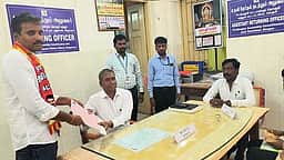 செஞ்சி தொகுதி நாம் தமிழா் கட்சி வேட்பாளா் வேட்புமனு தாக்கல்