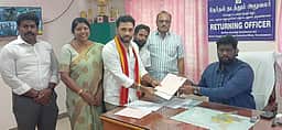 திருவண்ணாமலை மாவட்டத்தில் இதுவரை 54 போ் வேட்புமனு தாக்கல்