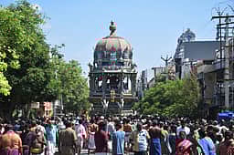 ஸ்ரீரங்கம் கோயிலில் பங்குனித் தேரோட்டம்