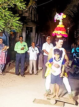 கரகாட்டம் மூலம் விழிப்புணா்வு