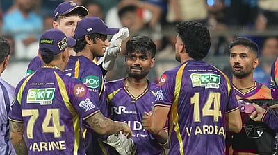 சன்ரைசர்ஸ் ஹைதராபாதுக்கு எதிராக கொல்கத்தா பந்துவீச்சு! முதல் வெற்றி யாருக்கு?