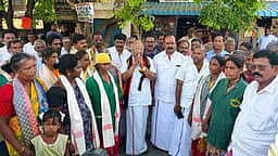 தருமபுரி தேமுதிக வேட்பாளா் வாக்கு சேகரிப்பு