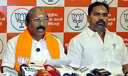 புதுச்சேரி தோ்தல் பிரசாரத்துக்கு பாஜக தேசியத் தலைவா்கள் வருகை