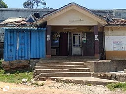 கொடைக்கானலில் நகராட்சி கழிப்பறைகள் மூடல்: சுற்றுலாப் பயணிகள் அவதி