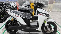 வின்பாஸ்ட்டின் எலக்ட்ரிக் ஸ்கூட்டர்கள்!