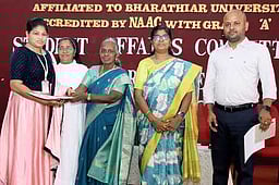 புனித ஜோசப் மகளிா் கல்லூரியில் மாணவா் பேரவை நிறைவு விழா