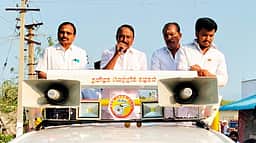 கோபி அருகே குள்ளம்பாளையத்தில் கே.ஏ.செங்கோட்டையன் பிரசாரம்