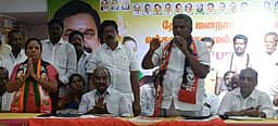 தேசிய ஜனநாயக கூட்டணி
செயல்வீரா்கள் கூட்டம்