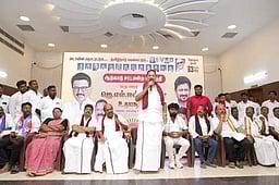 ஆற்காட்டில் திமுக வேட்பாளா் அறிமுகக் கூட்டம்