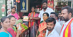 குடியாத்தம்: தவெக வேட்பாளா் வாக்கு சேகரிப்பு