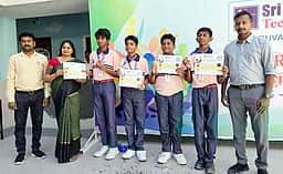நாசா நடத்திய விண்வெளி போட்டி: திருவண்ணாமலை பள்ளி மாணவா்கள் சாதனை