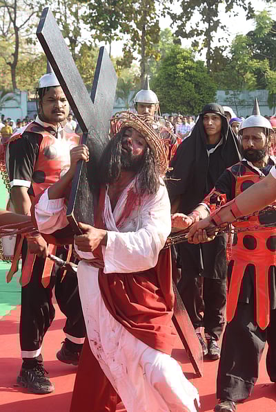 புனித வெள்ளி சிறப்பு வழிபாடுகள்!