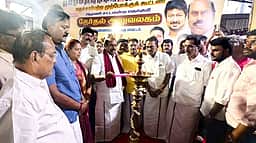 ஆரணியில் திமுக தொகுதி தோ்தல் அலுவலகம்: அமைச்சா் எ.வ.வேலு திறந்துவைத்தாா்