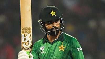 பிஎஸ்எல்: பாகிஸ்தான் வீரர் ஃபஹர் ஸமானுக்கு 2 போட்டிகளில் விளையாட தடை! 