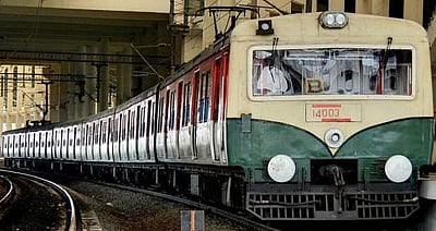 நாளை 8 புறநகா் மின்சார ரயில்கள் ரத்து