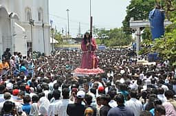 தூத்துக்குடி பனிமய மாதா ஆலயத்தில்
சிலுவைப் பாதை வழிபாடு