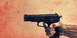 மாமனாா் துப்பாக்கியால் சுட்டுக் கொலை