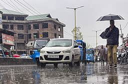 இந்தியாவுடன் பாகிஸ்தான் ஆக்கிரமிப்பு காஷ்மீா் விரைவில் இணையும்: அனைத்து இந்திய இமாம் அமைப்பு