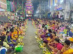 முத்துமாரியம்மன் கோயிலில்
1,008 திருவிளக்கு பூஜை