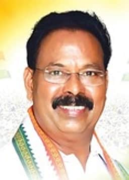 நான்குனேரி தொகுதி காங்கிரஸ் கட்சி வேட்பாளா்