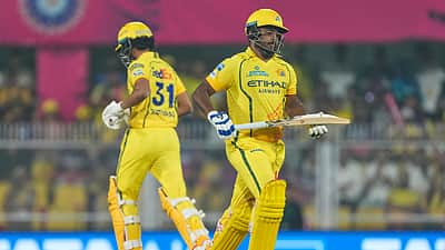 லக்னௌவுக்கு எதிராக சிஎஸ்கே பேட்டிங்; பிளேயிங் லெவனில் ஸ்பென்சர் ஜான்சன்!